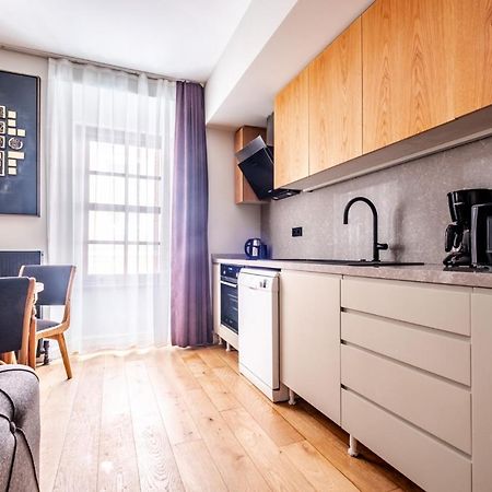 Charming Flat With Central Location In Beyoglu อิสตันบูล ภายนอก รูปภาพ
