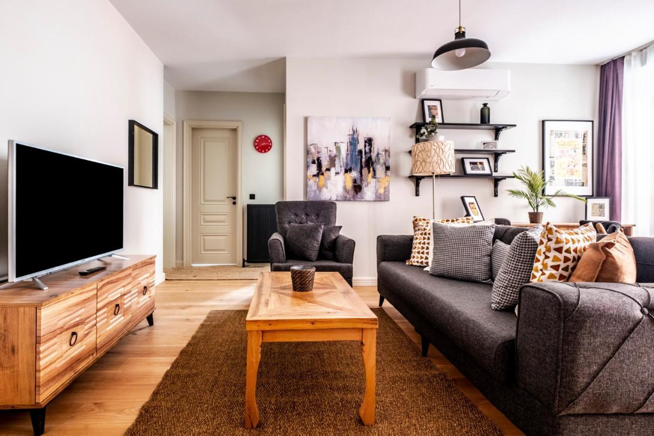 Charming Flat With Central Location In Beyoglu อิสตันบูล ภายนอก รูปภาพ