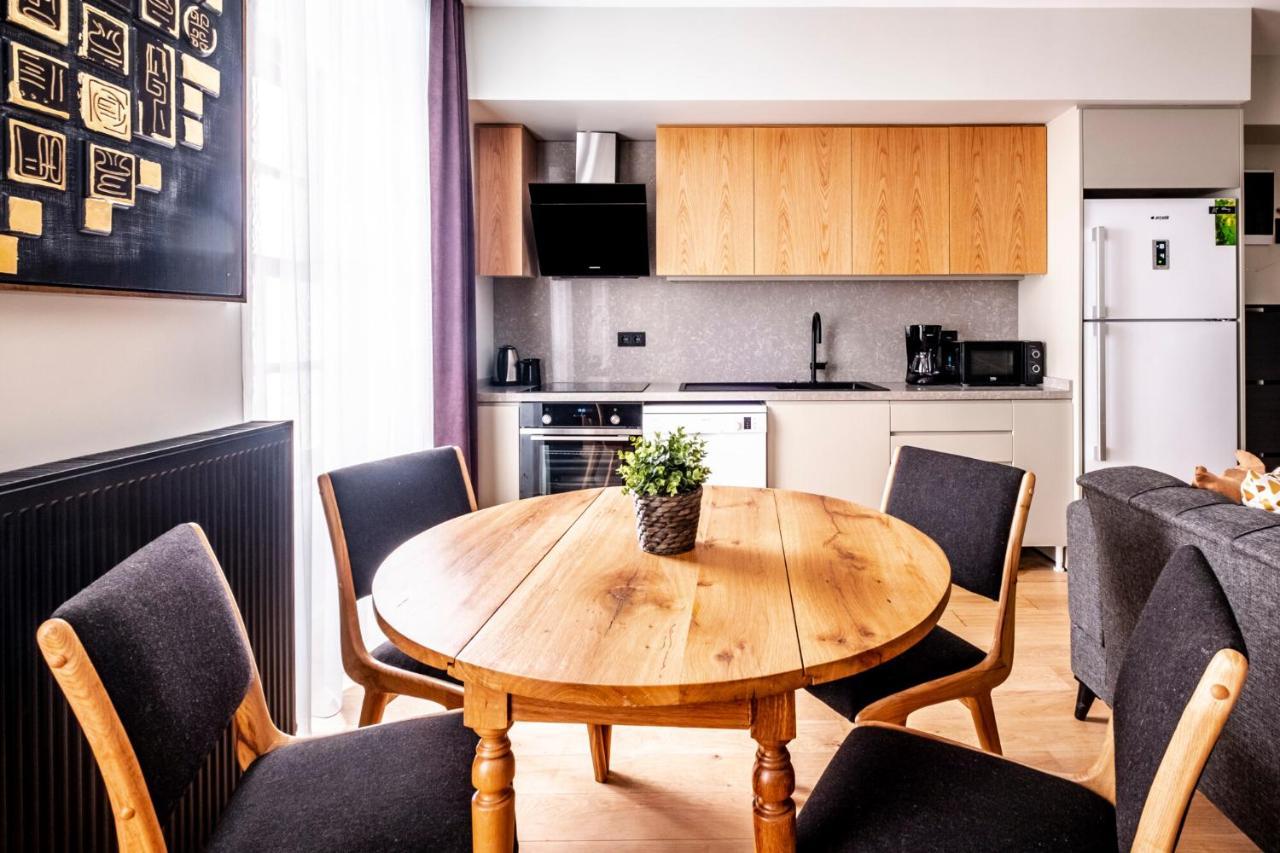 Charming Flat With Central Location In Beyoglu อิสตันบูล ภายนอก รูปภาพ