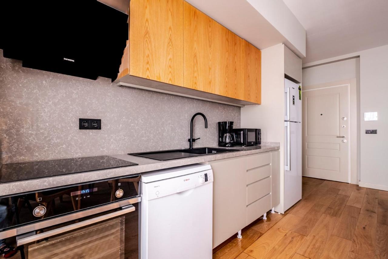 Charming Flat With Central Location In Beyoglu อิสตันบูล ภายนอก รูปภาพ