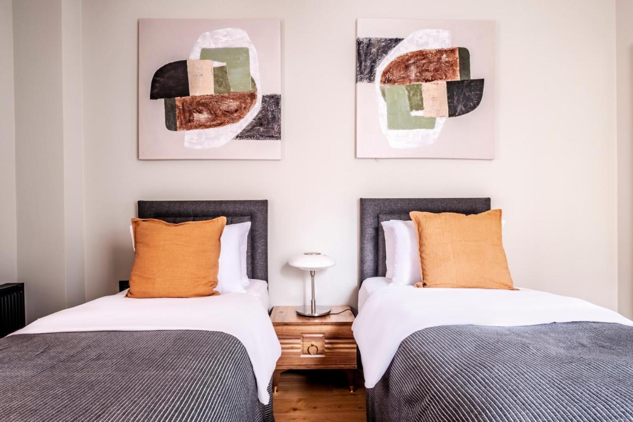 Charming Flat With Central Location In Beyoglu อิสตันบูล ภายนอก รูปภาพ
